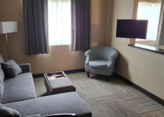 Island Suites