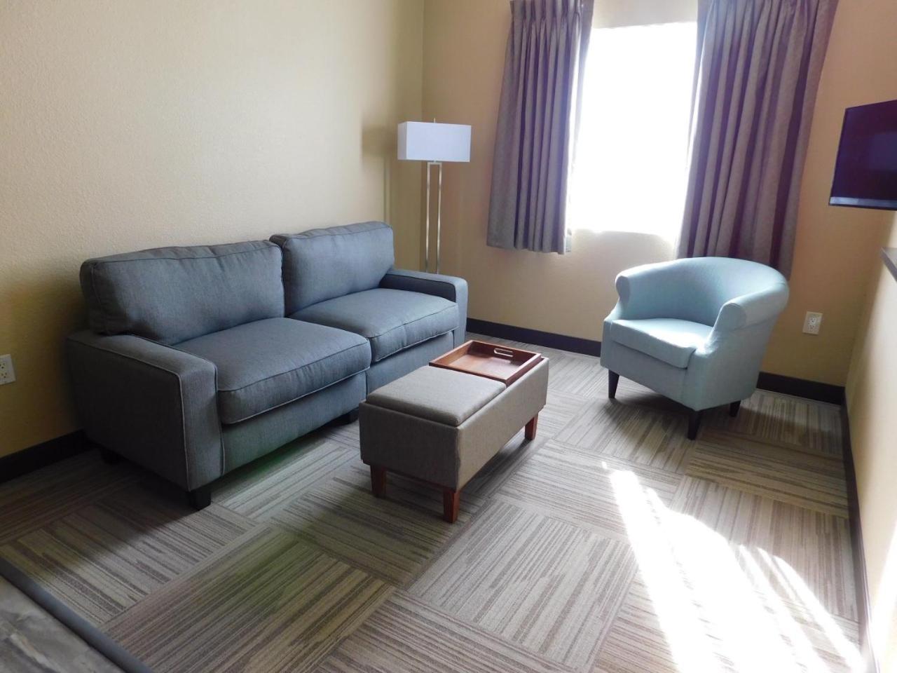 Hotel Island 2*