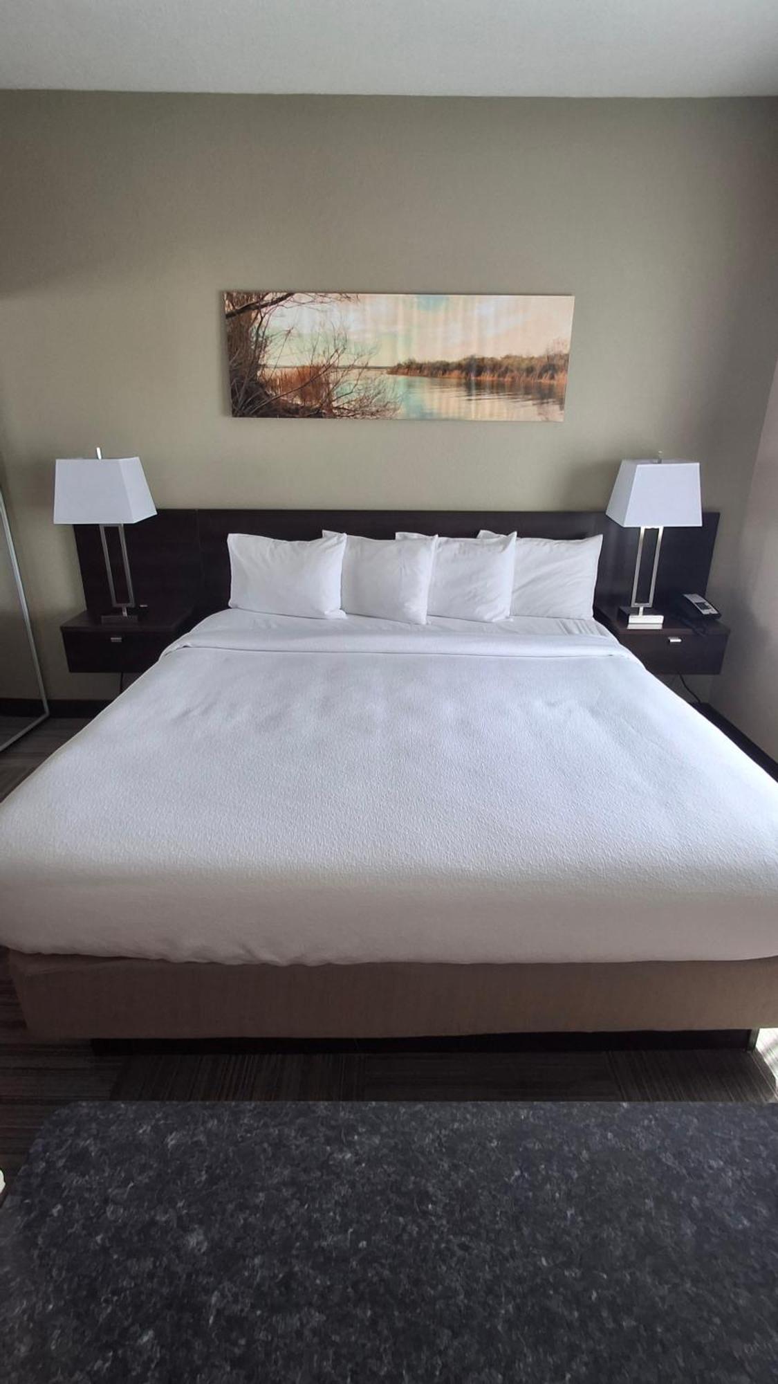 Island Hotel 2*